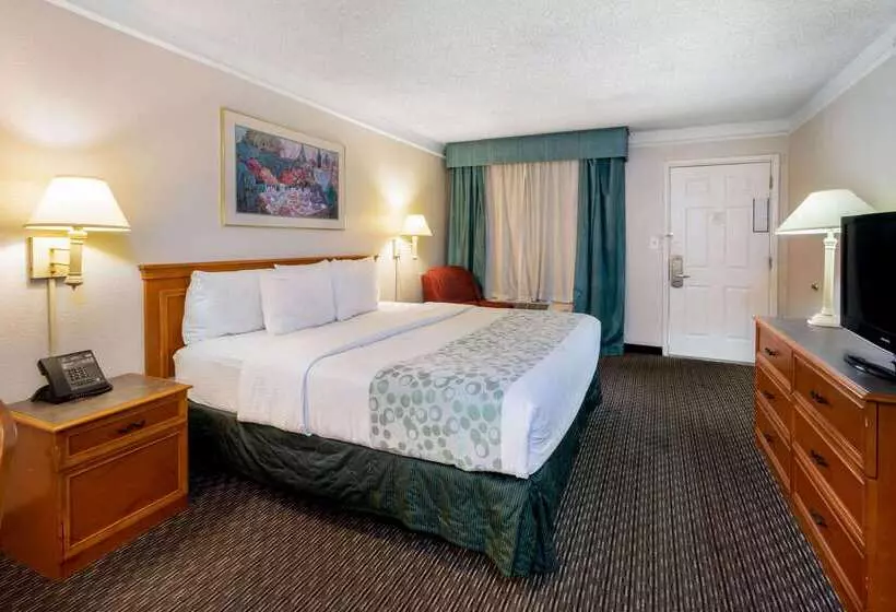 Motel 6 Phoenix, Az   Midtown