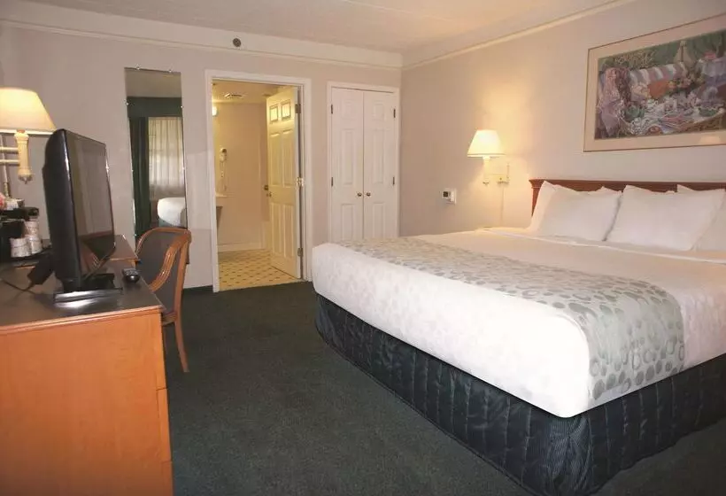 فندق Days Inn By Wyndham San Diego Vista