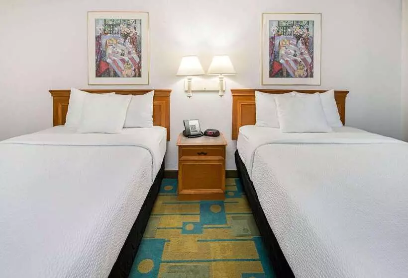 فندق Days Inn By Wyndham San Diego Vista