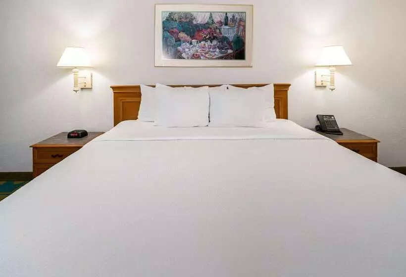 فندق Days Inn By Wyndham San Diego Vista