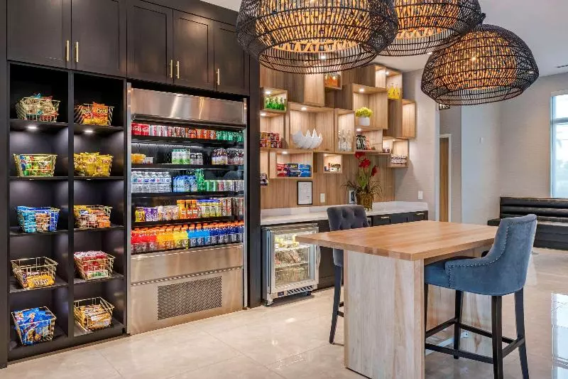 Отель Lafayette Motor Lodge