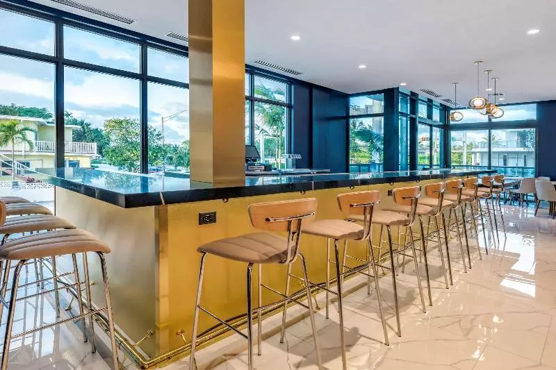 Отель Lafayette Motor Lodge