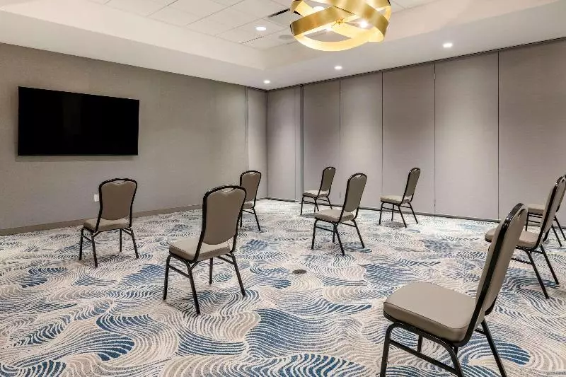 Отель Lafayette Motor Lodge