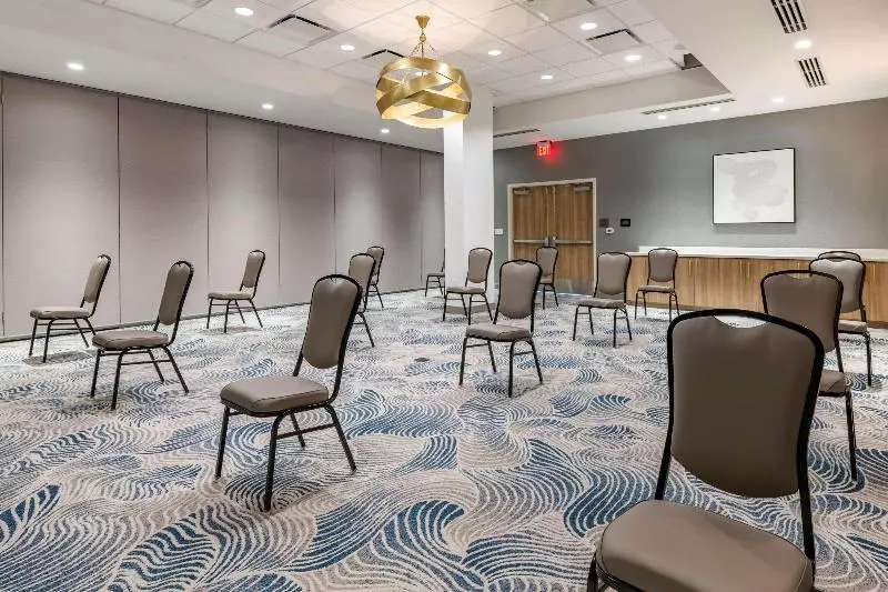 Отель Lafayette Motor Lodge