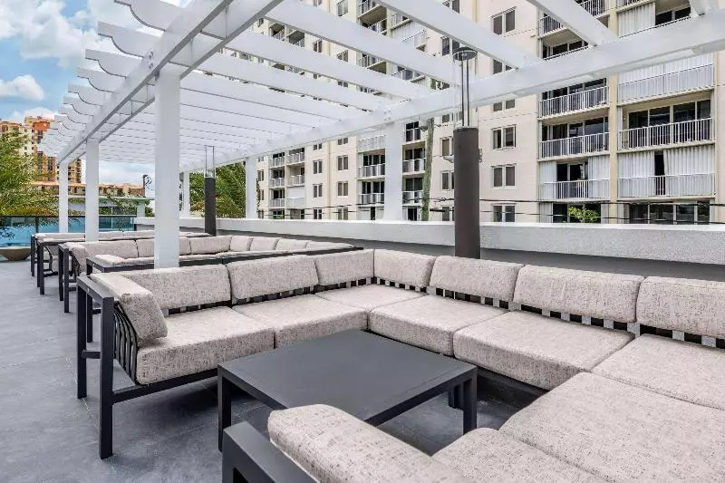 Отель Lafayette Motor Lodge