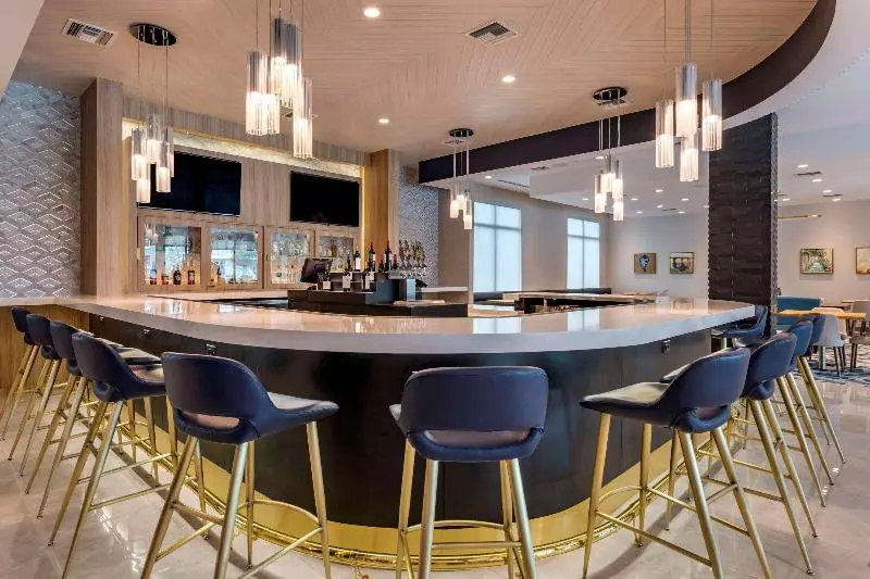 Отель Lafayette Motor Lodge