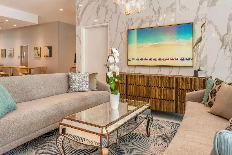 Отель Lafayette Motor Lodge