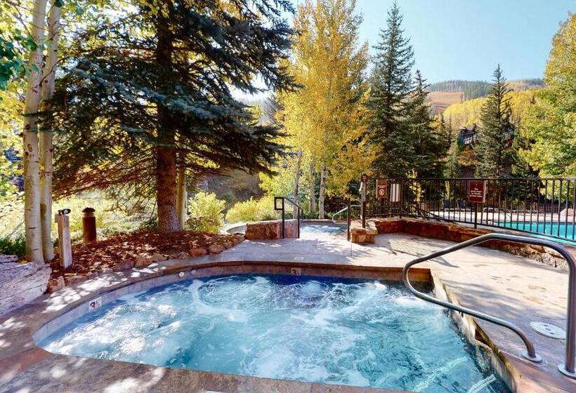 هتل Lion Square Lodge