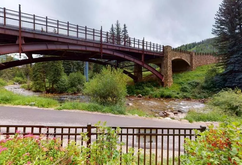 호텔 Lion Square Lodge