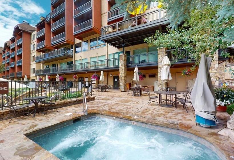 هتل Lion Square Lodge