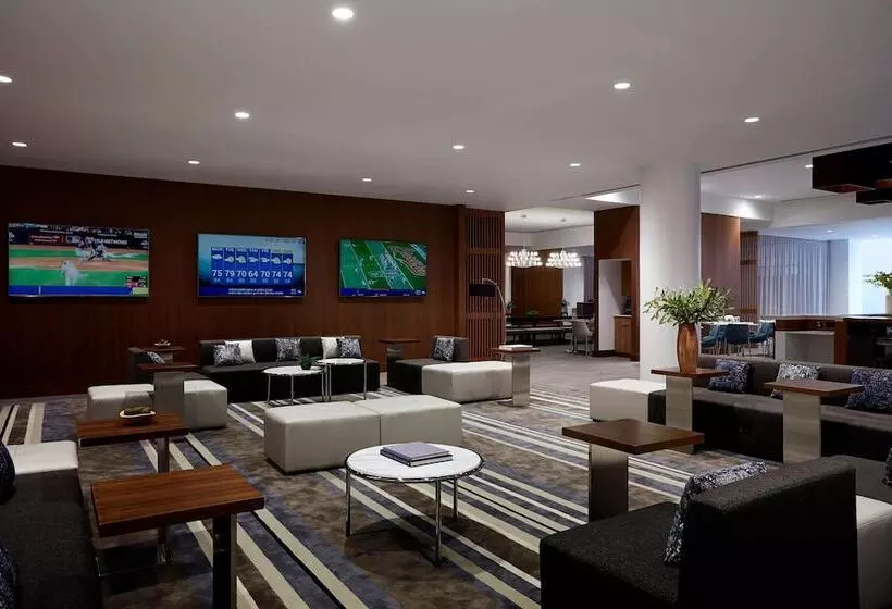 酒店 Long Island Marriott