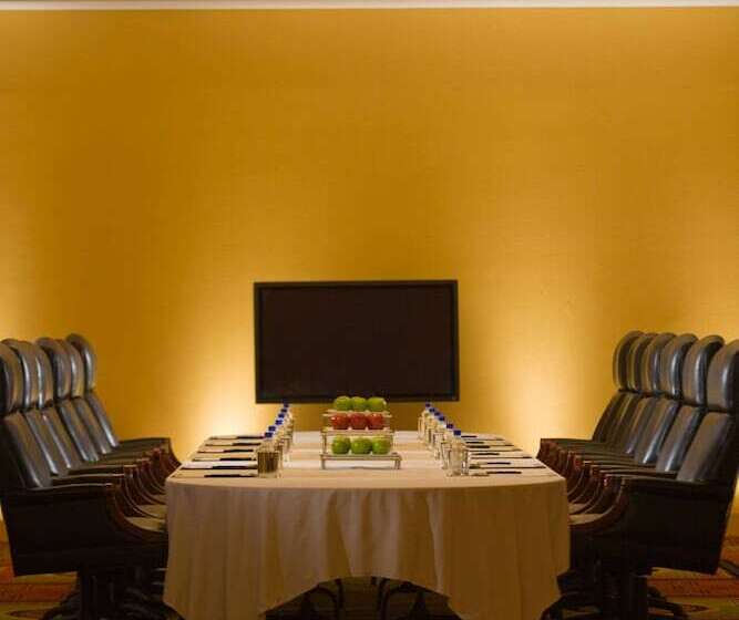 فندق Long Island Marriott