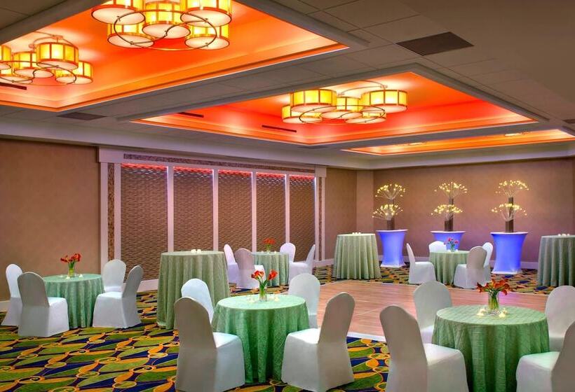 فندق Long Island Marriott