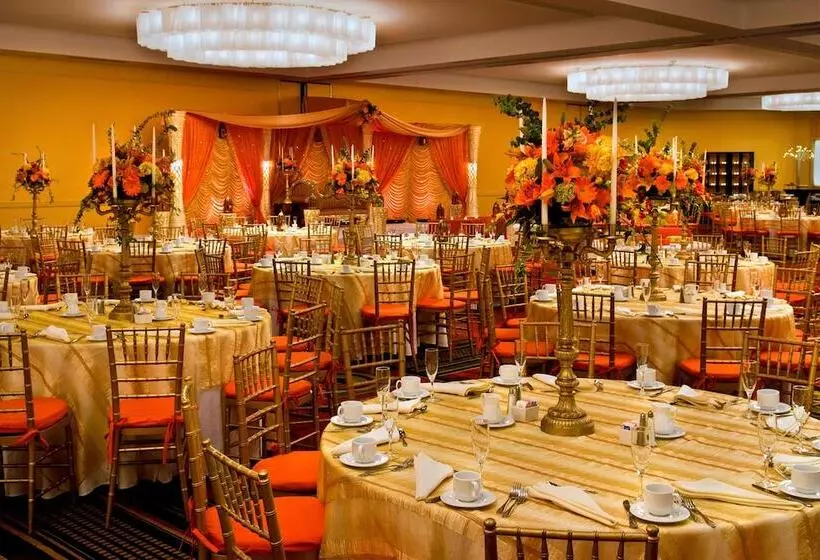 酒店 Long Island Marriott