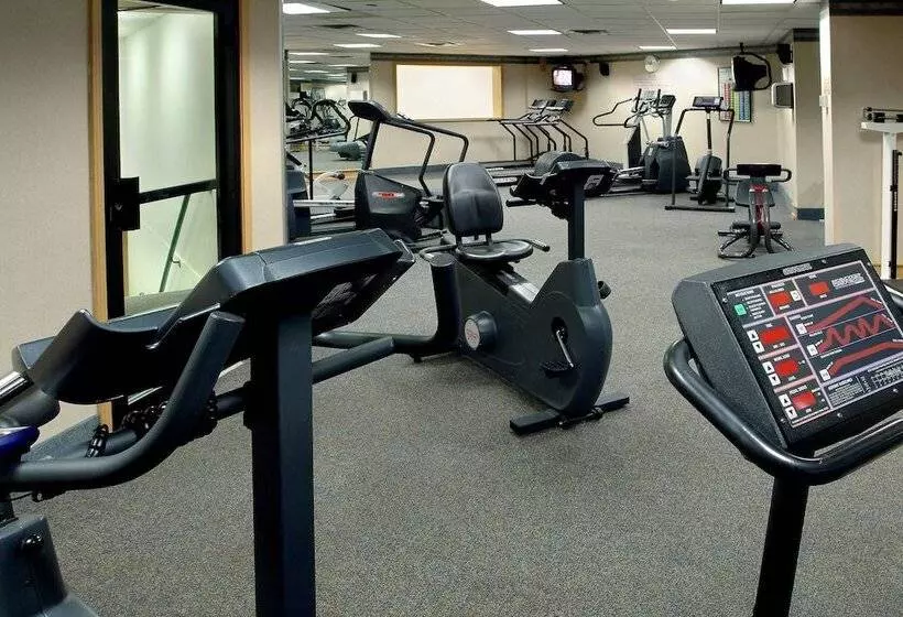 酒店 Long Island Marriott