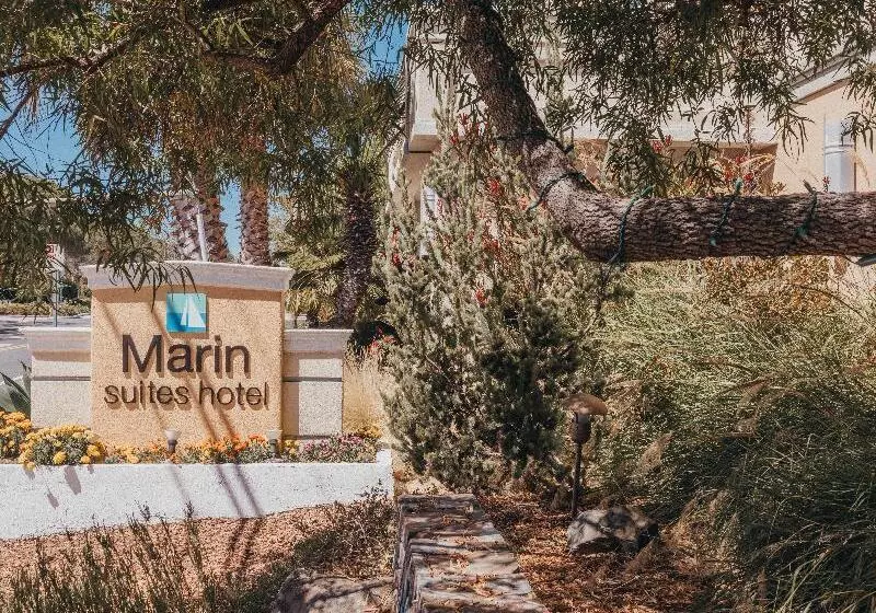فندق Marin Suites