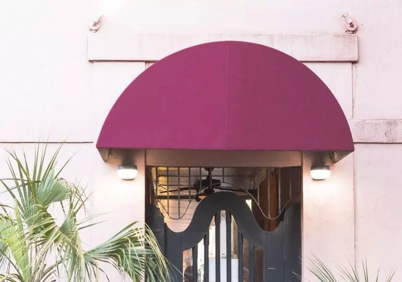 ホテル Meeting Street Inn