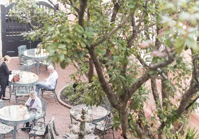 ホテル Meeting Street Inn