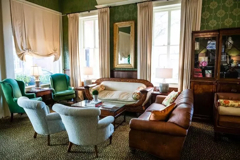 ホテル Meeting Street Inn