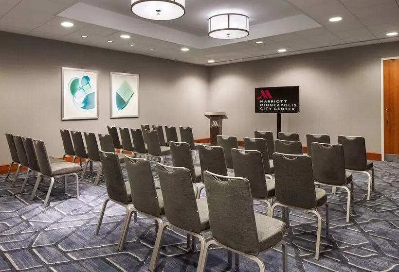 בית מלון כפרי Minneapolis Marriott City Center