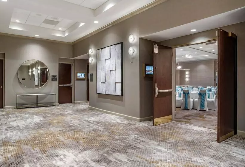 בית מלון כפרי Sheraton Suites Wilmington Downtown