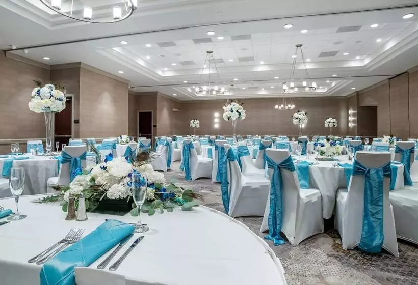 בית מלון כפרי Sheraton Suites Wilmington Downtown