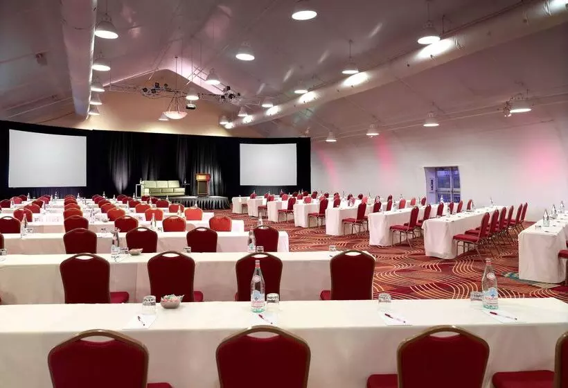 هتل Sonesta Nashville Airport