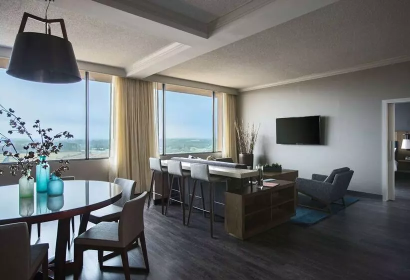 هتل Sonesta Nashville Airport