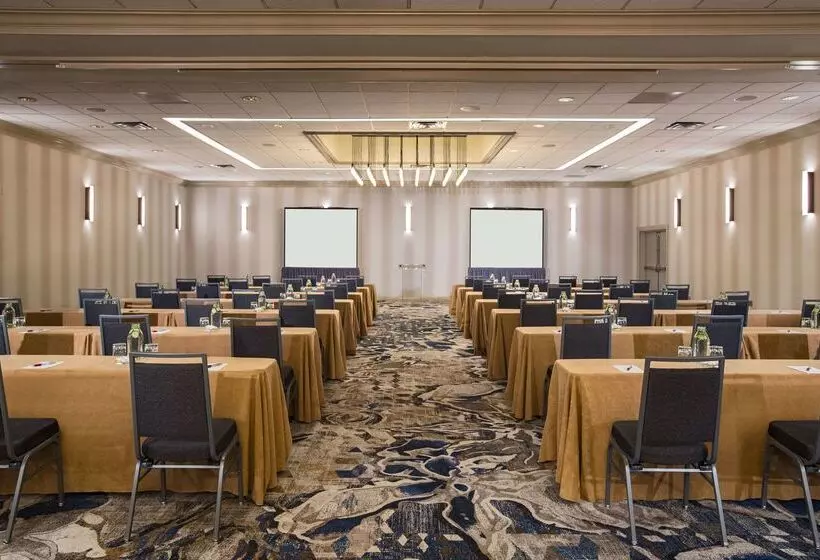 هتل Sonesta Nashville Airport