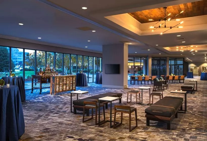 هتل Sonesta Nashville Airport