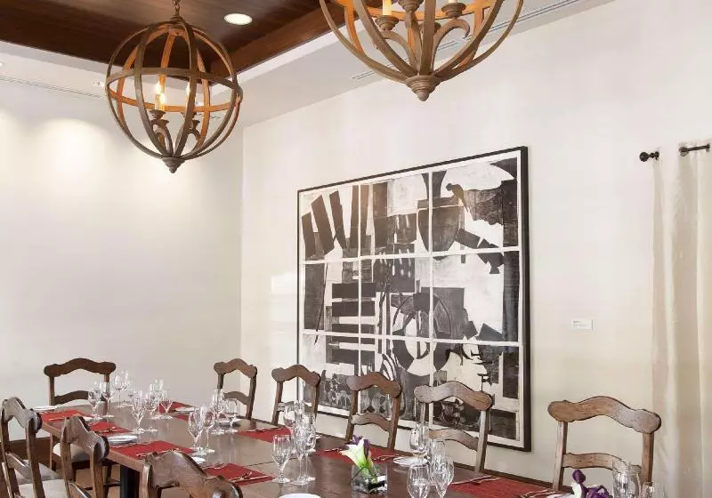 هتل The Alfond Inn