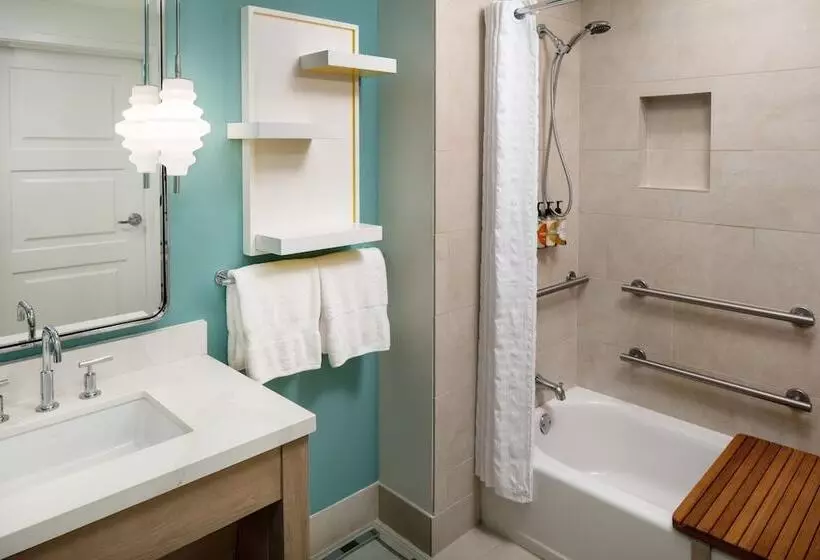 هتل The Alfond Inn