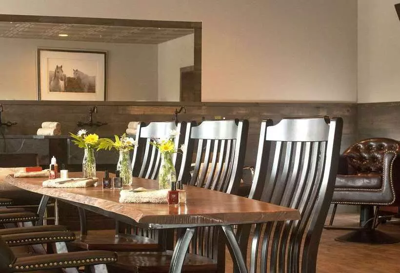 Otel The Mountain Top Inn & Resort