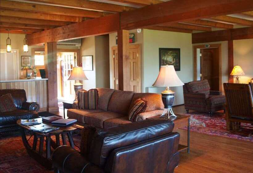 酒店 The Mountain Top Inn & Resort