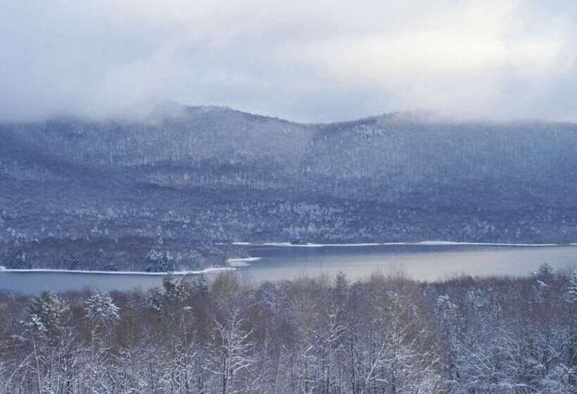 酒店 The Mountain Top Inn & Resort