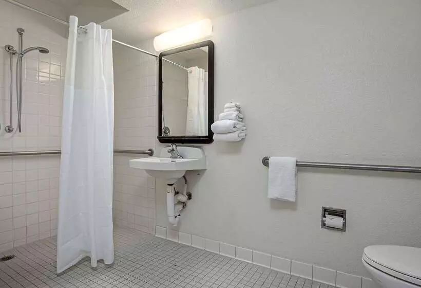 Motel 6carlsbad, Ca Beach