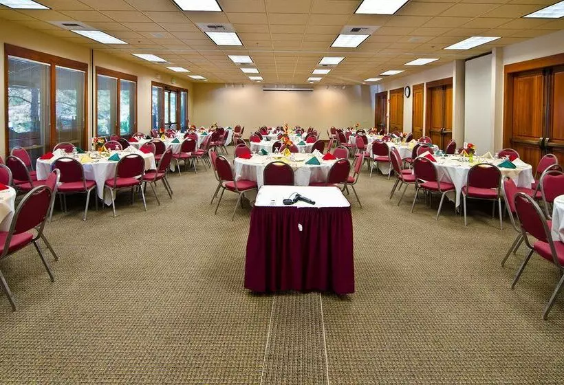 Mount Bachelor Village Resort