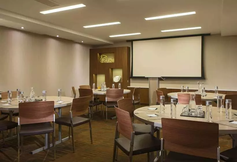 Ac Hotel Kansas City Plaza