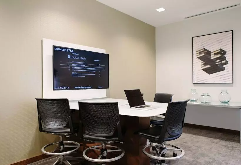 Ac Hotel Kansas City Plaza