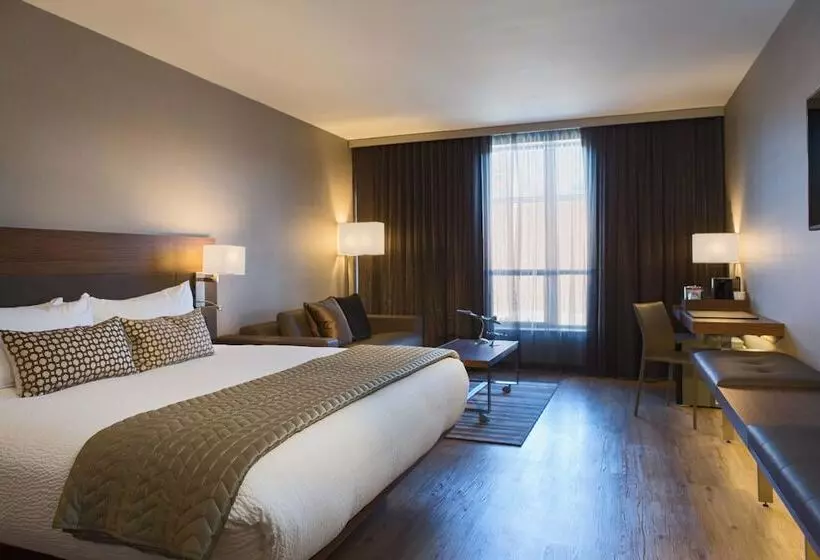 Ac Hotel Kansas City Plaza