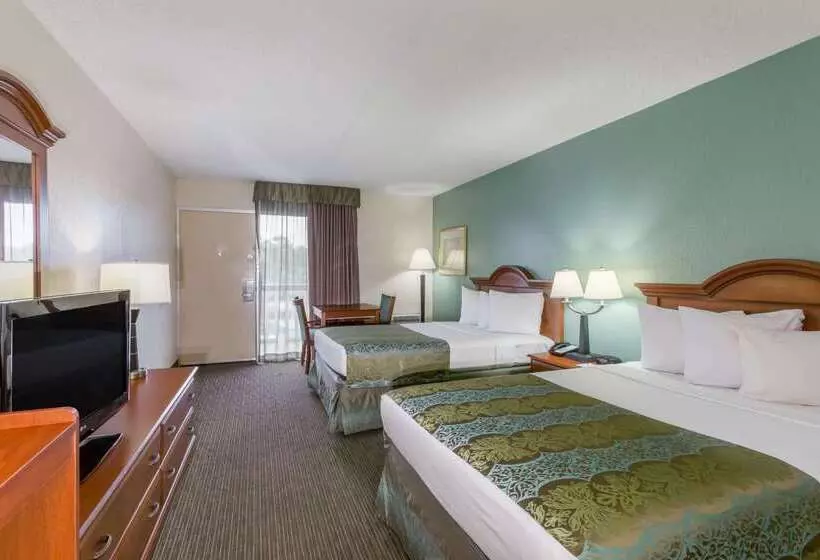 فندق Baymont By Wyndham Sarasota