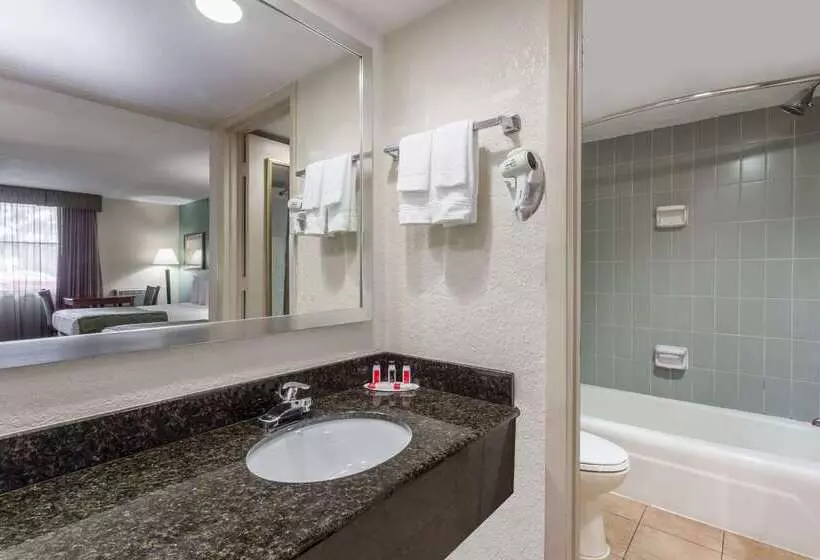 فندق Baymont By Wyndham Sarasota