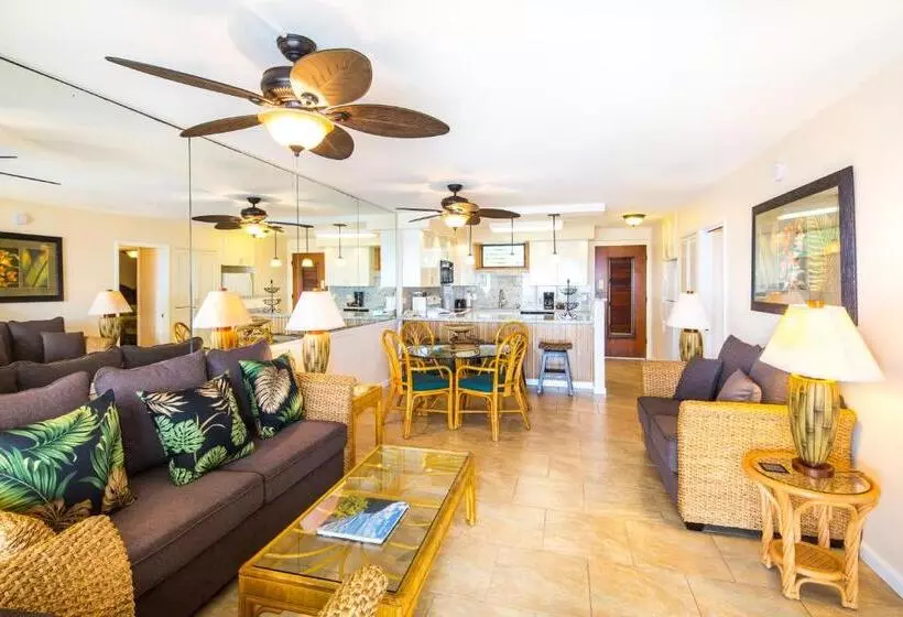 Отель Castle Po Ipū Shores