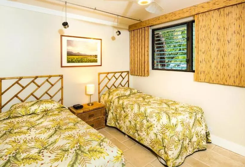 Отель Castle Po Ipū Shores