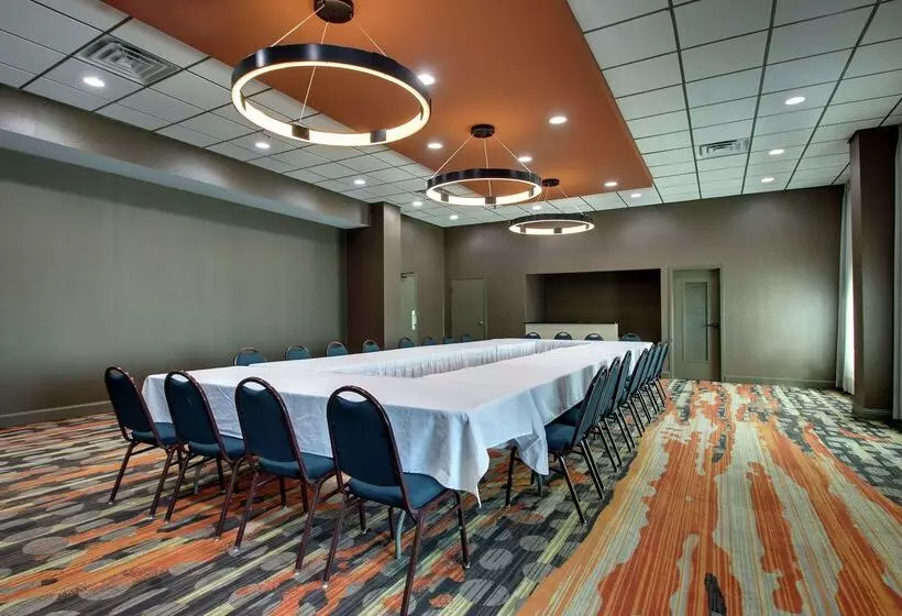 호텔 Doubletree By Hilton Mt. Vernon