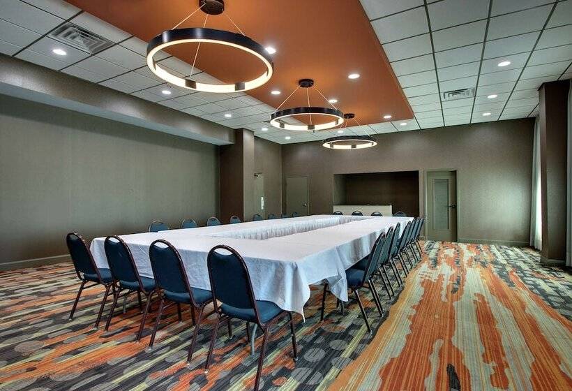 هتل Doubletree By Hilton Mt. Vernon