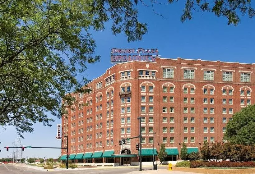 Drury Plaza Hotel Broadview Wichita
