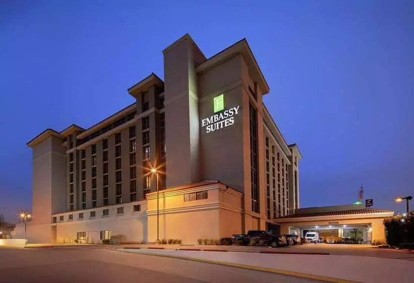 هتل Embassy Suites By Hilton Dallas Park Central Area