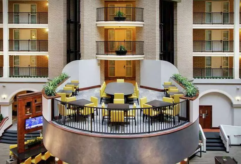 هتل Embassy Suites By Hilton Dallas Park Central Area
