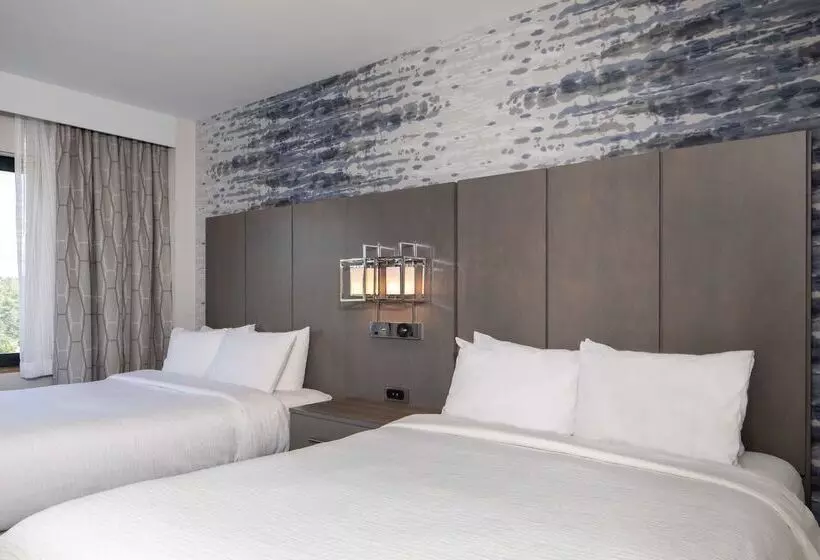 ホテル Embassy Suites By Hilton Portland Maine